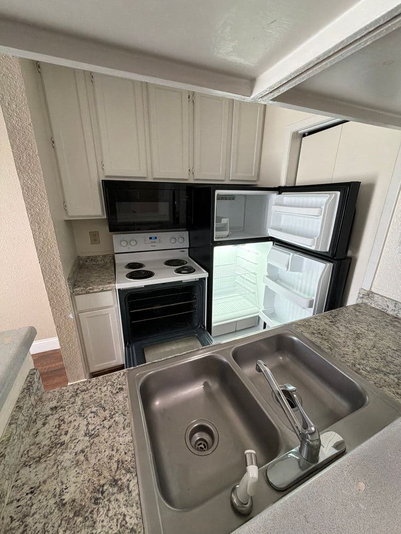 Dallas Apartment: 4316 Swiss Ave.