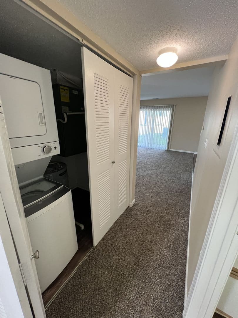 Indianapolis Apartment: 3855 Oak Lake Circle