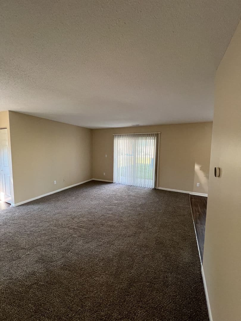 Indianapolis Apartment: 3855 Oak Lake Circle