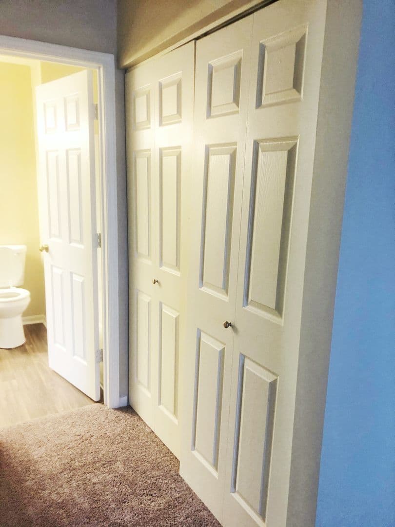 Indianapolis Apartment: 3855 Oak Lake Circle