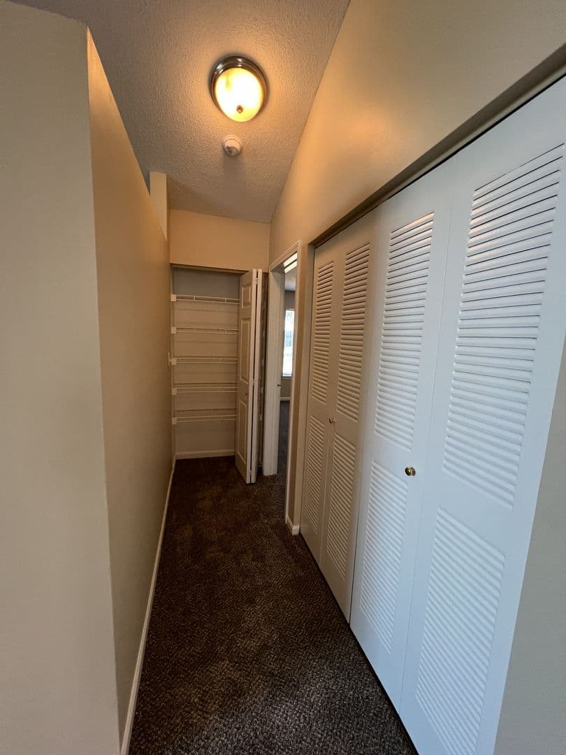 Indianapolis Apartment: 3855 Oak Lake Circle
