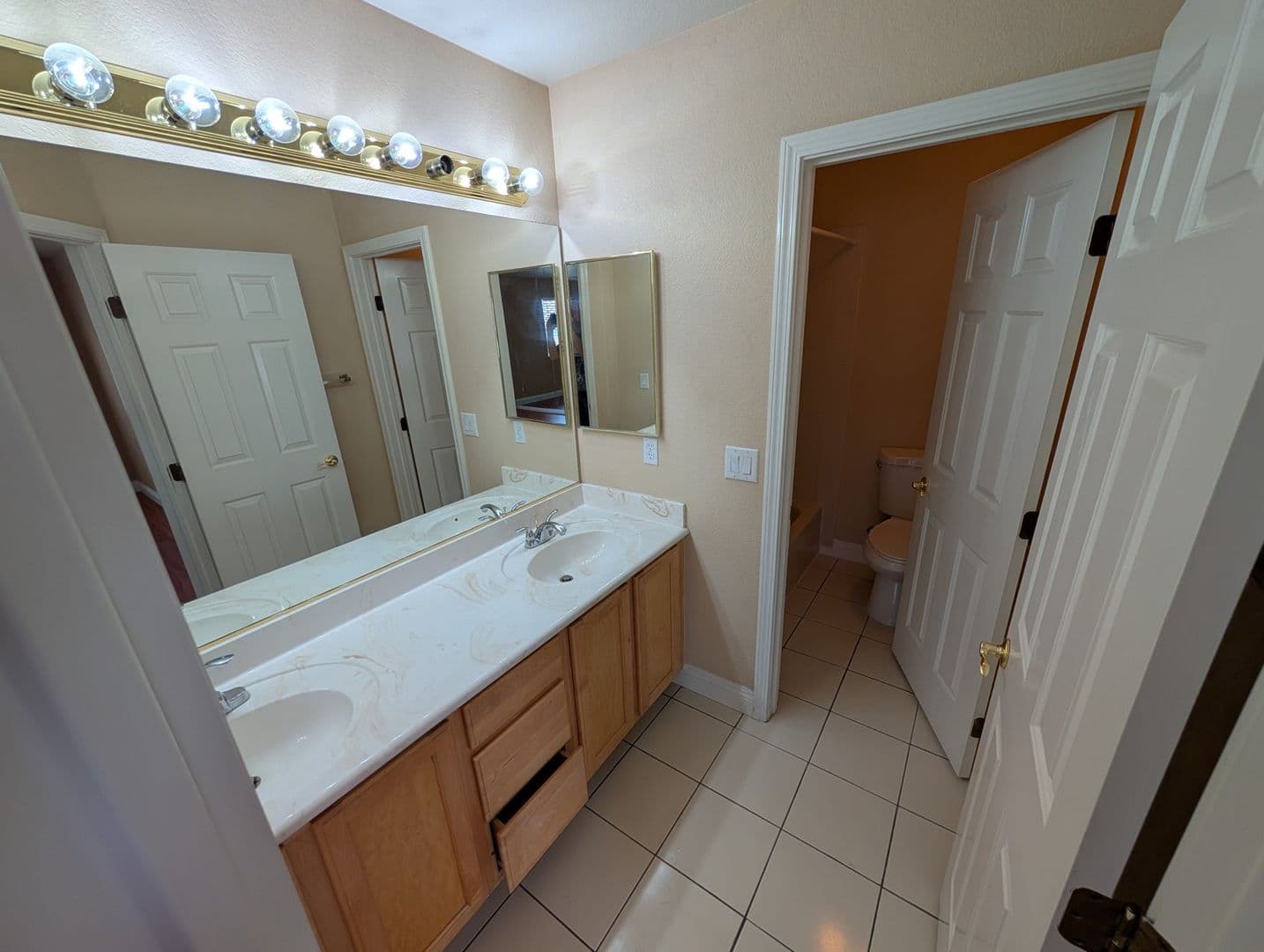 Las Vegas House: 11000 Pine Knolls Ct