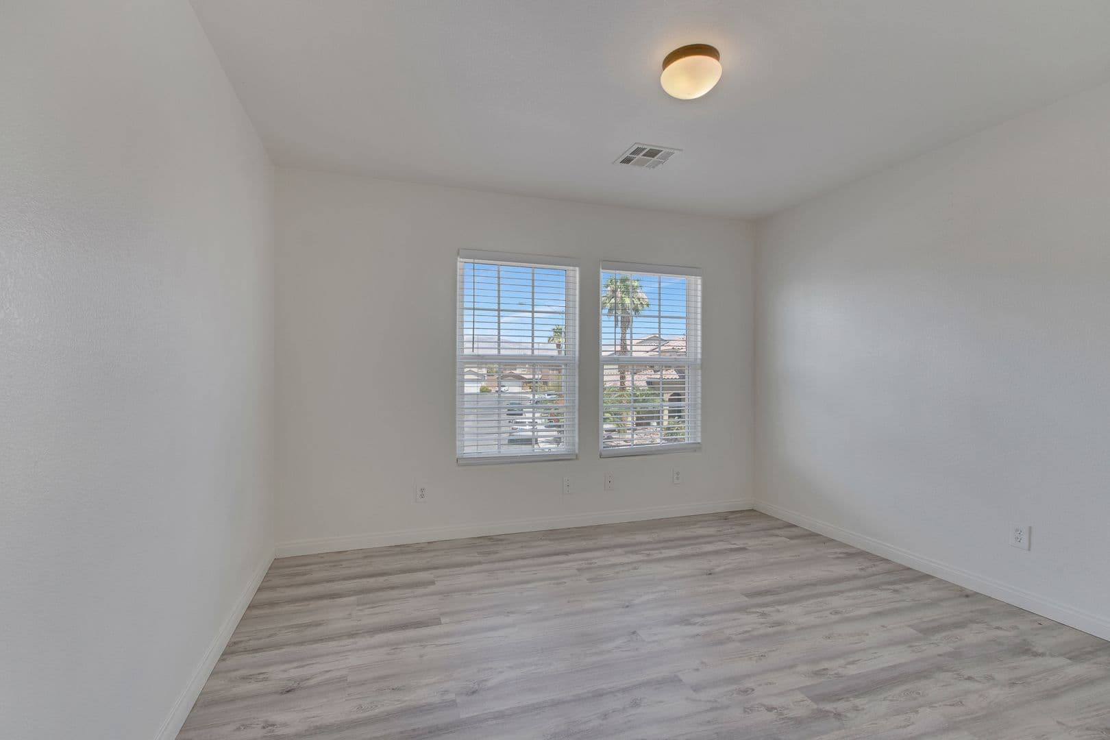 North Las Vegas House: 3229 Visionary Bay Ave