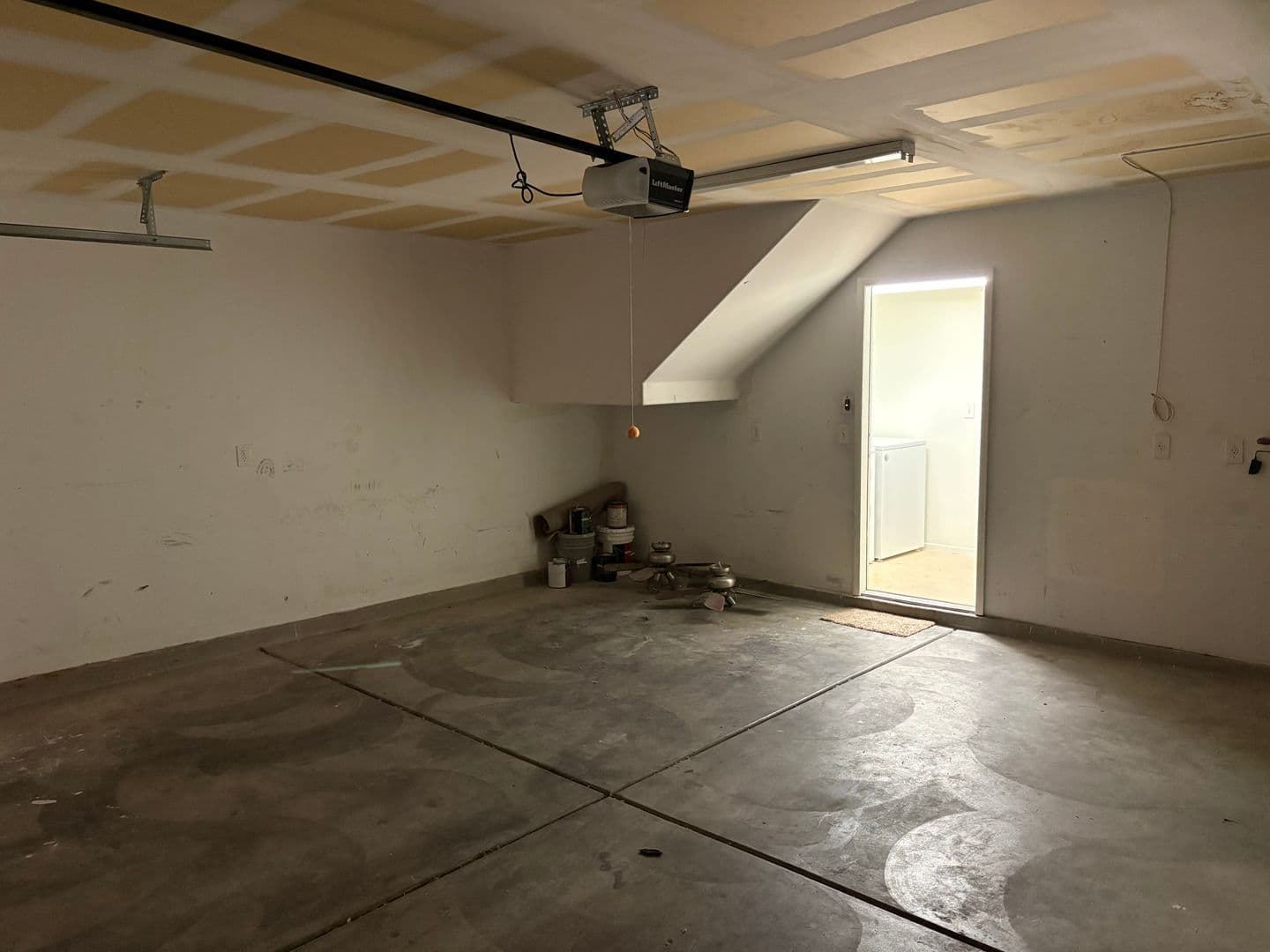 North Las Vegas House: 5644 Granville Lake St