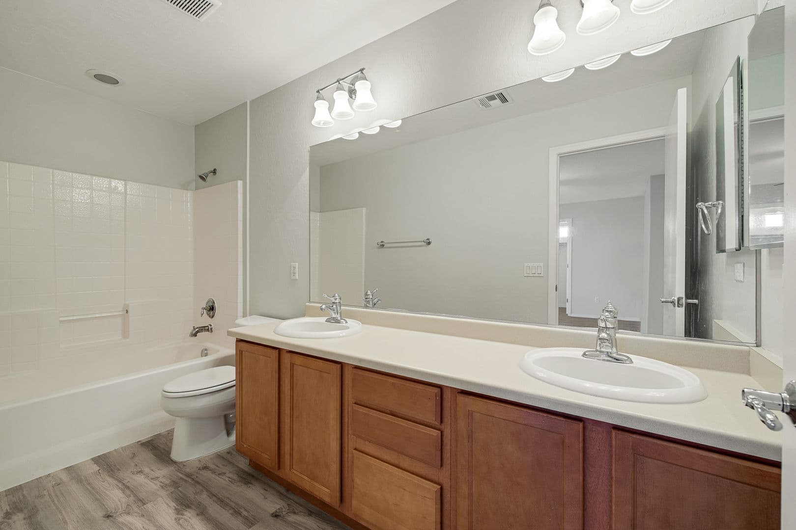 Las Vegas House: 5244 Tipper Ave