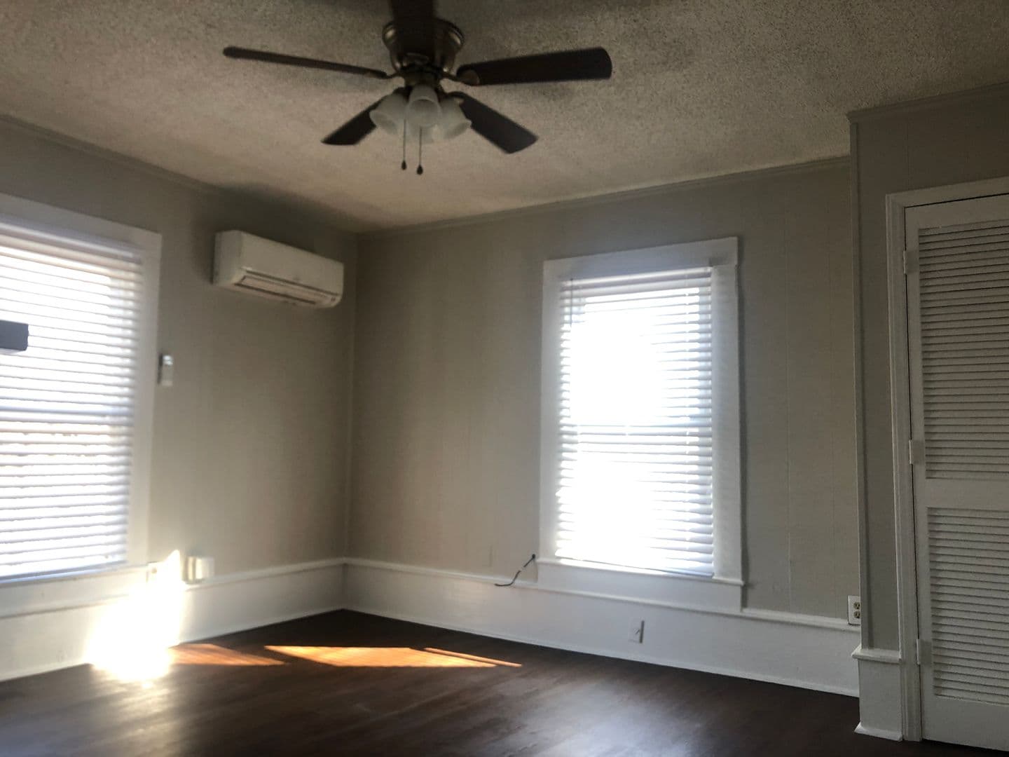 Mt. Holly Apartment: 223 E. Glendale Ave.