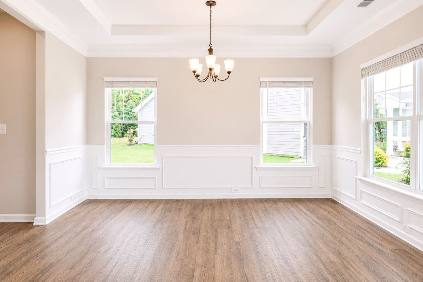 Mount Holly House: 421 Buford Way