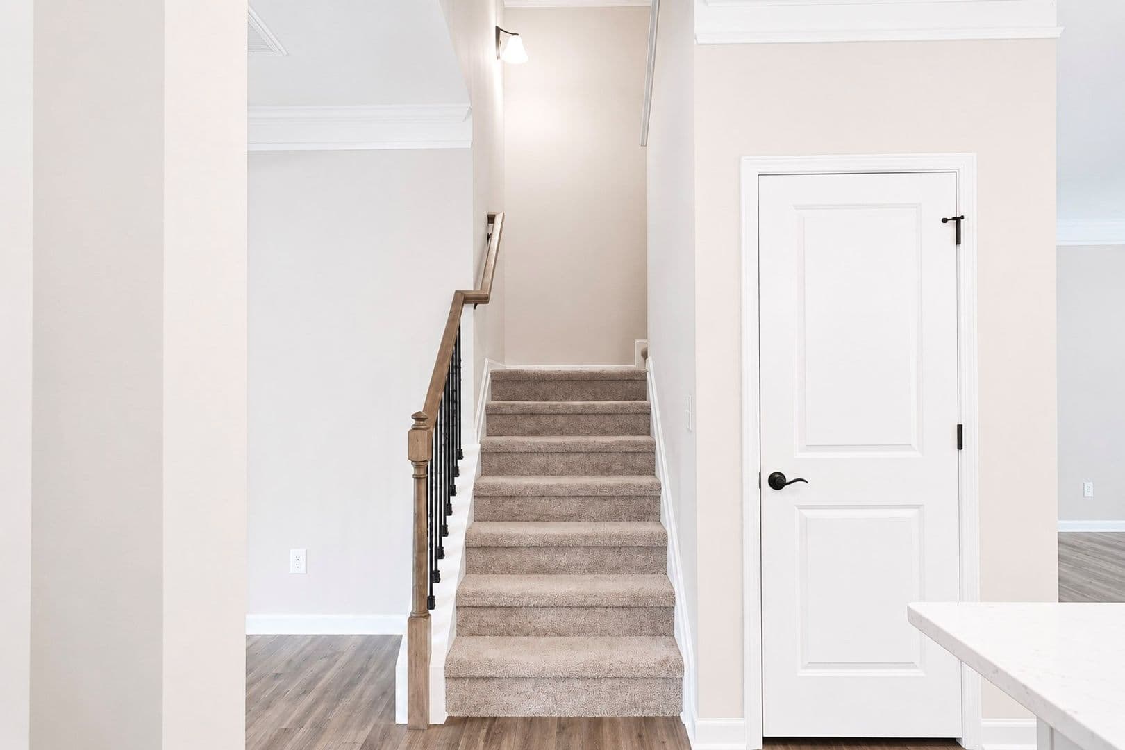Mount Holly House: 421 Buford Way