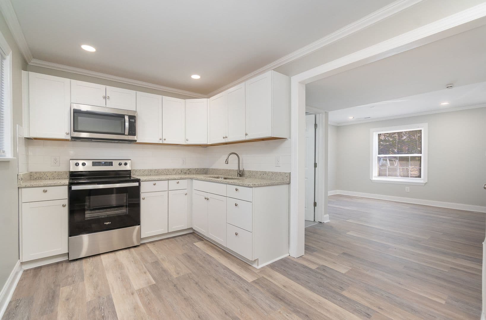 Mt. Holly Apartment: 300 Holly Circle