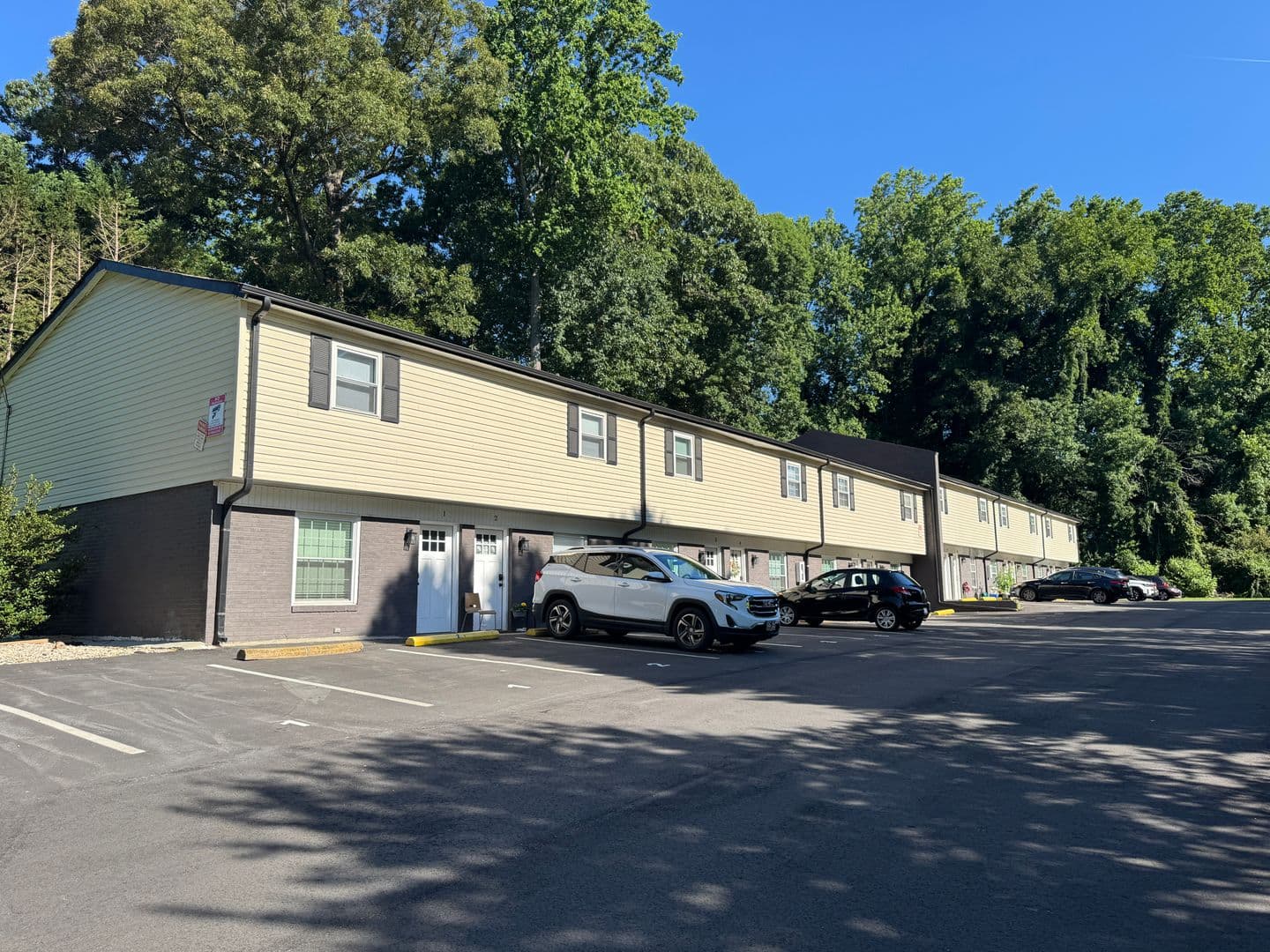 Mt. Holly Apartment: 300 Holly Circle
