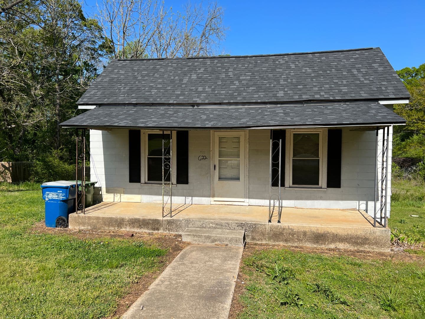 Mt. Holly House: 622 Woodlawn Ave.