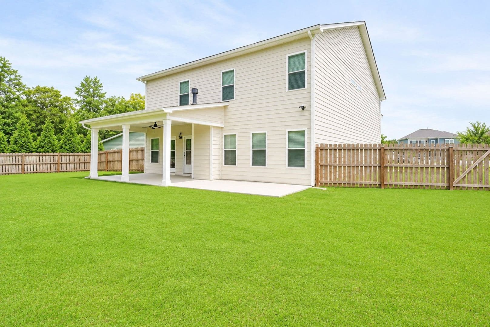 Mount Holly House: 421 Buford Way