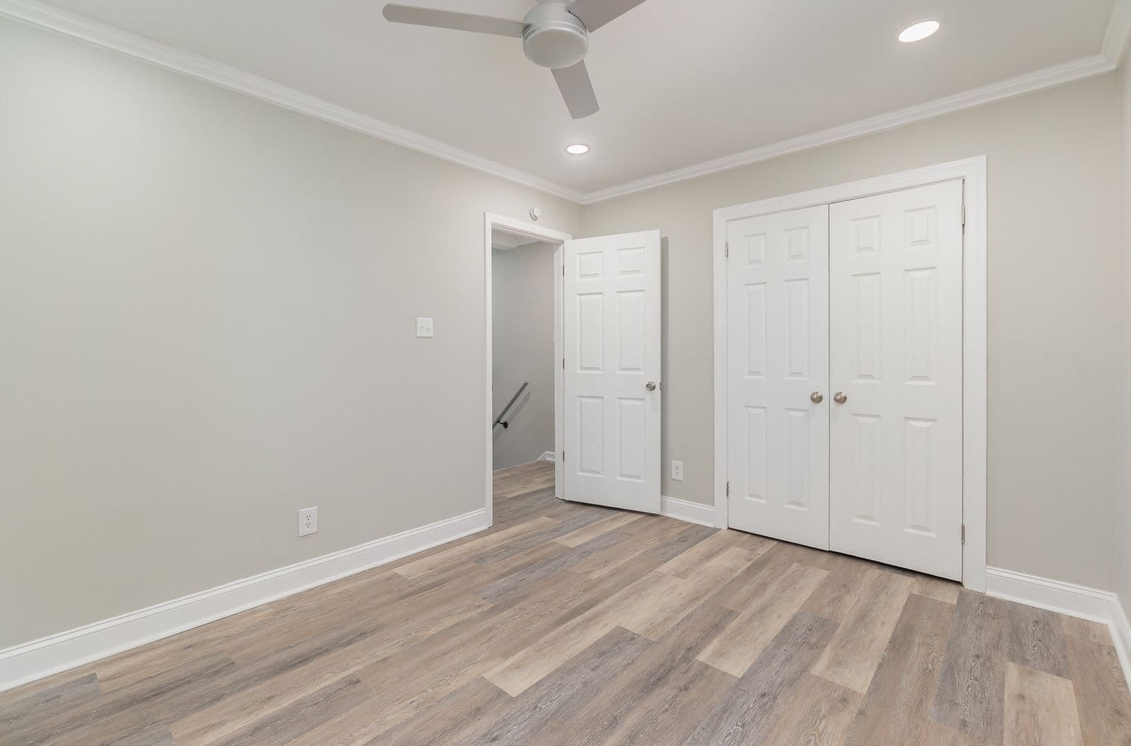 Mt. Holly Apartment: 300 Holly Circle