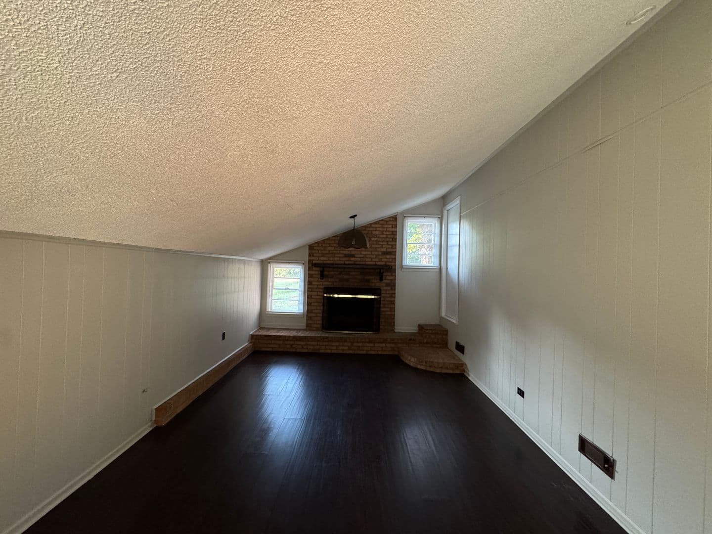 Belmont House: 124 Roxie Lane