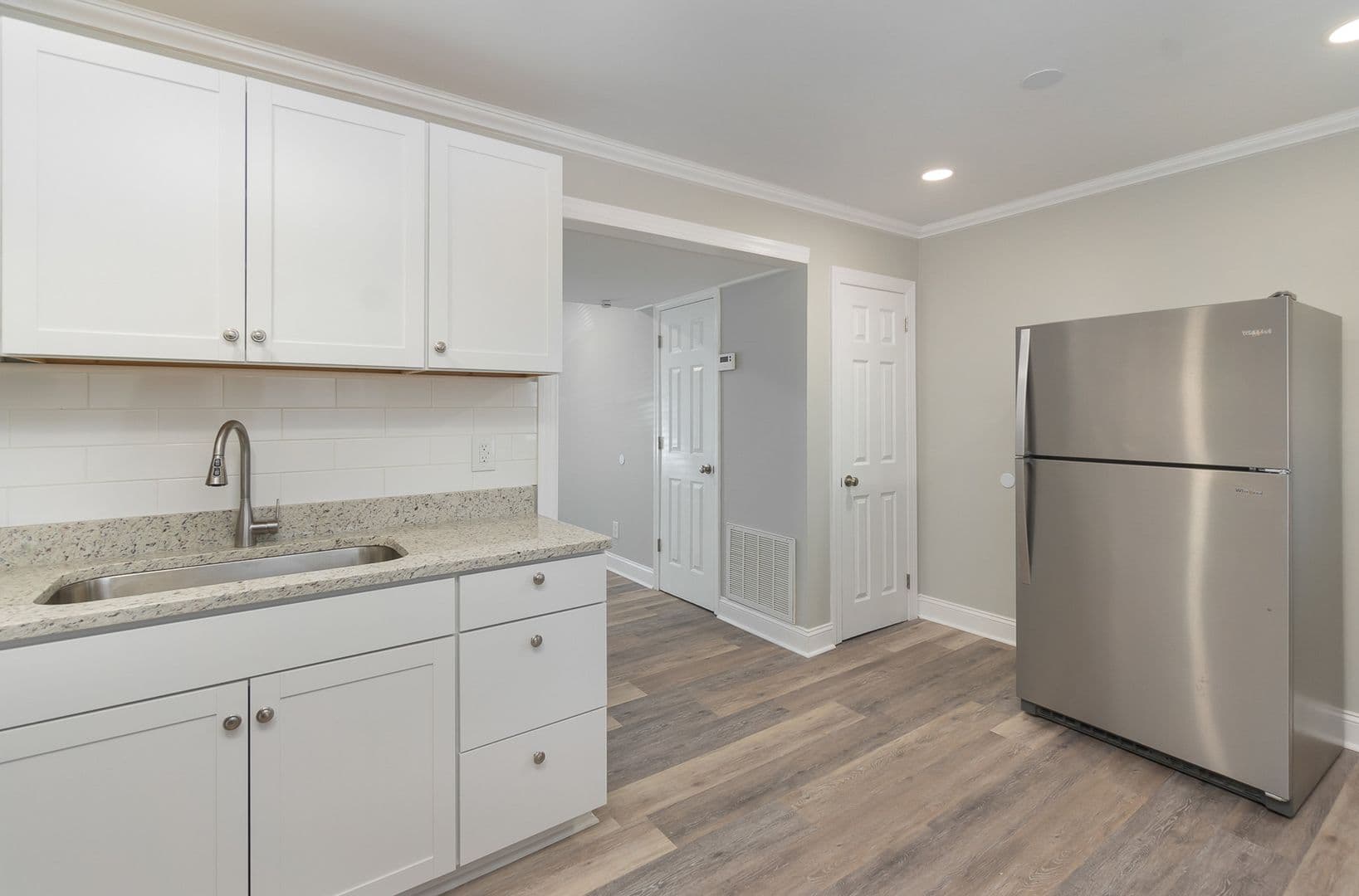 Mt. Holly Apartment: 300 Holly Circle