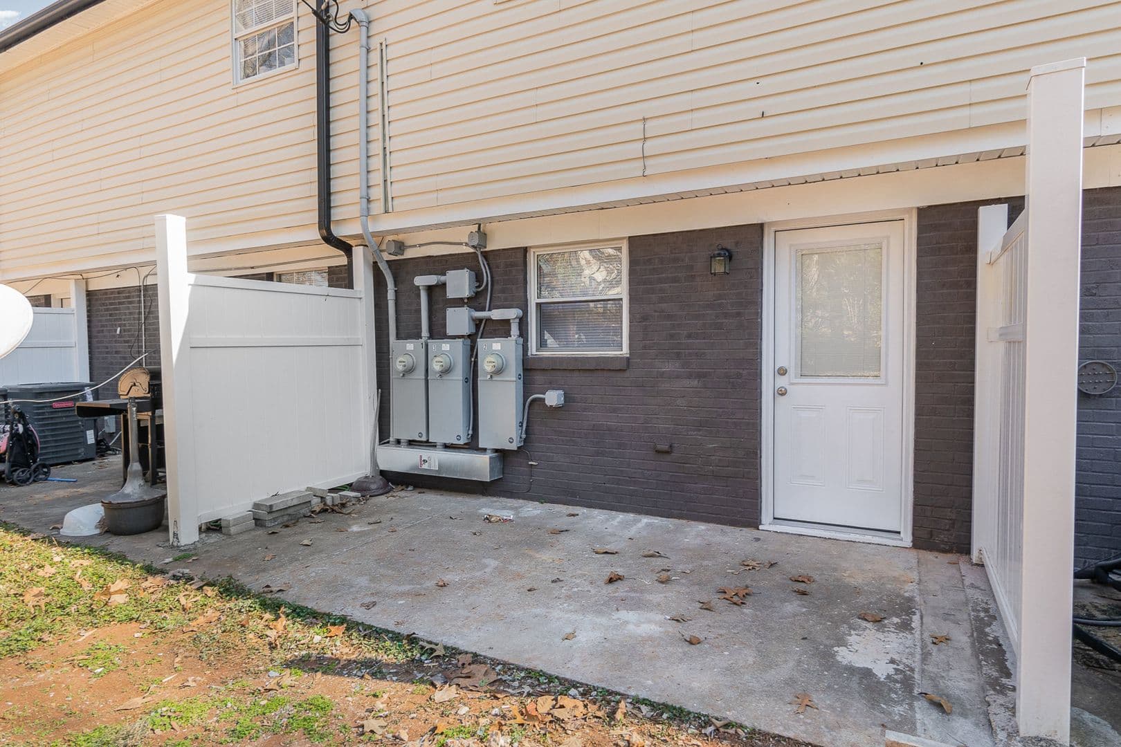Mt. Holly Apartment: 300 Holly Circle