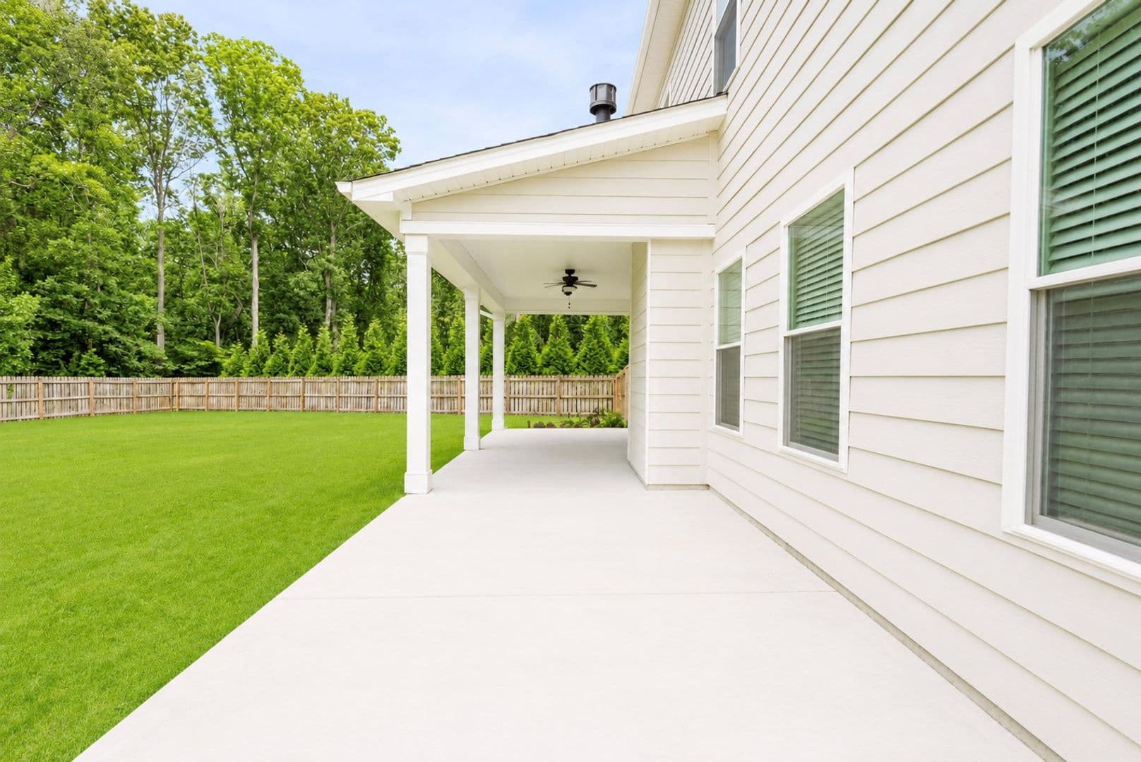 Mount Holly House: 421 Buford Way