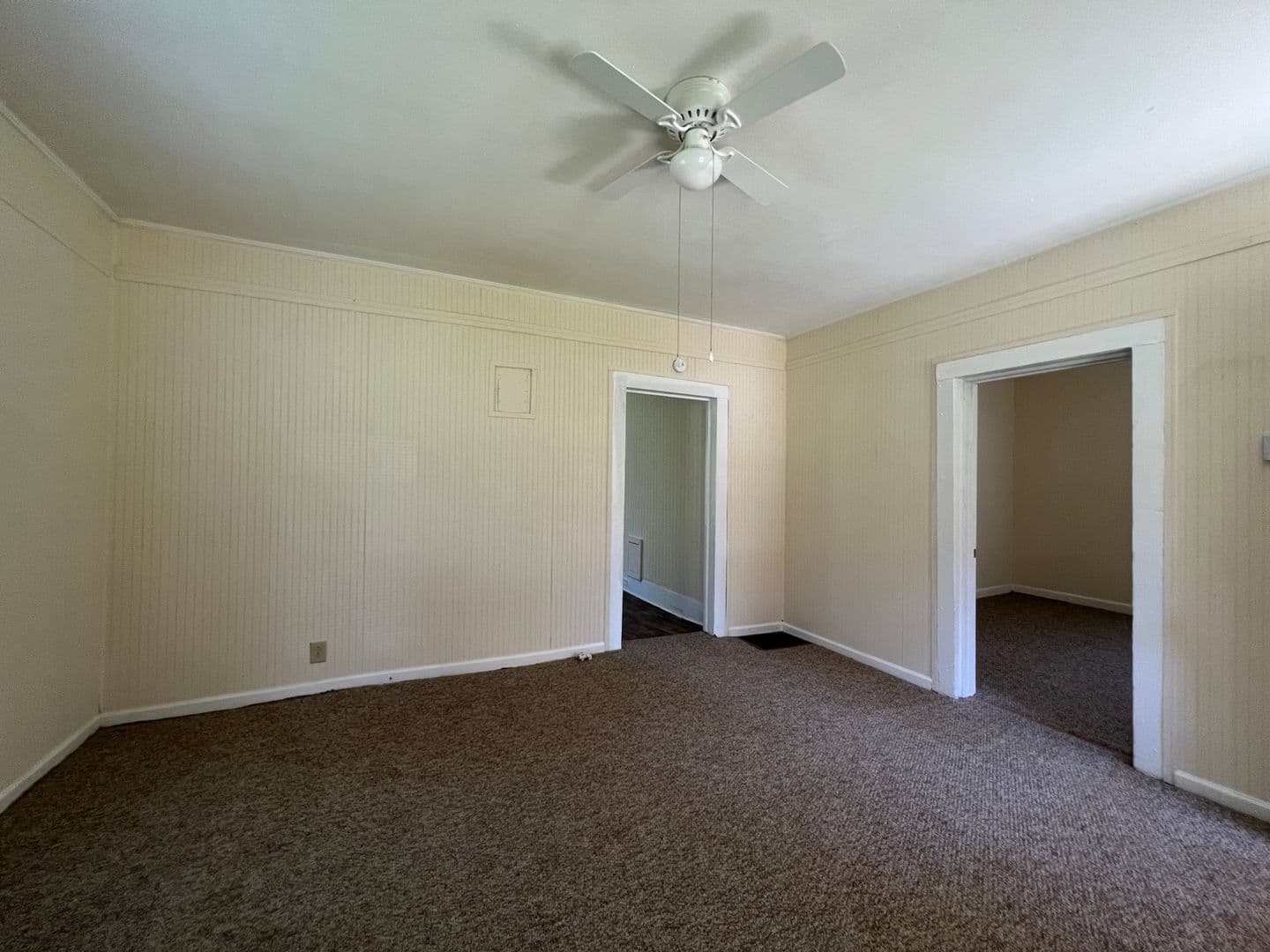 Mt. Holly House: 622 Woodlawn Ave.