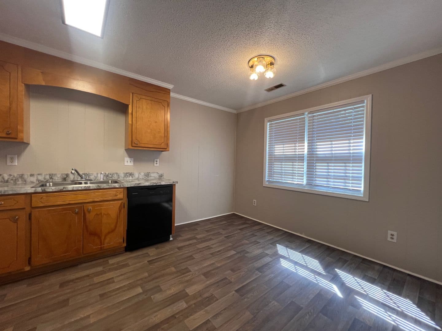 Bessemer City Apartment: 313 E. Washington Ave.