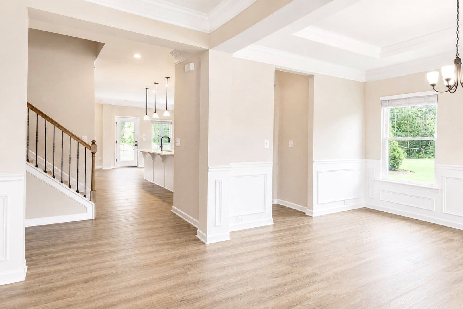 Mount Holly House: 421 Buford Way