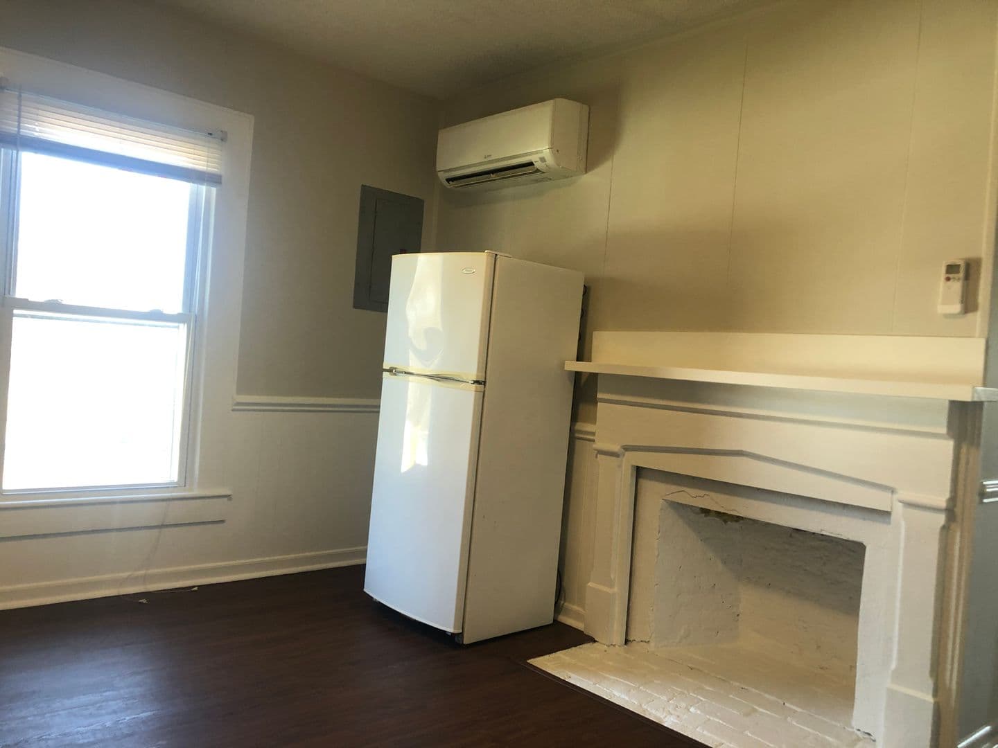 Mt. Holly Apartment: 223 E. Glendale Ave.