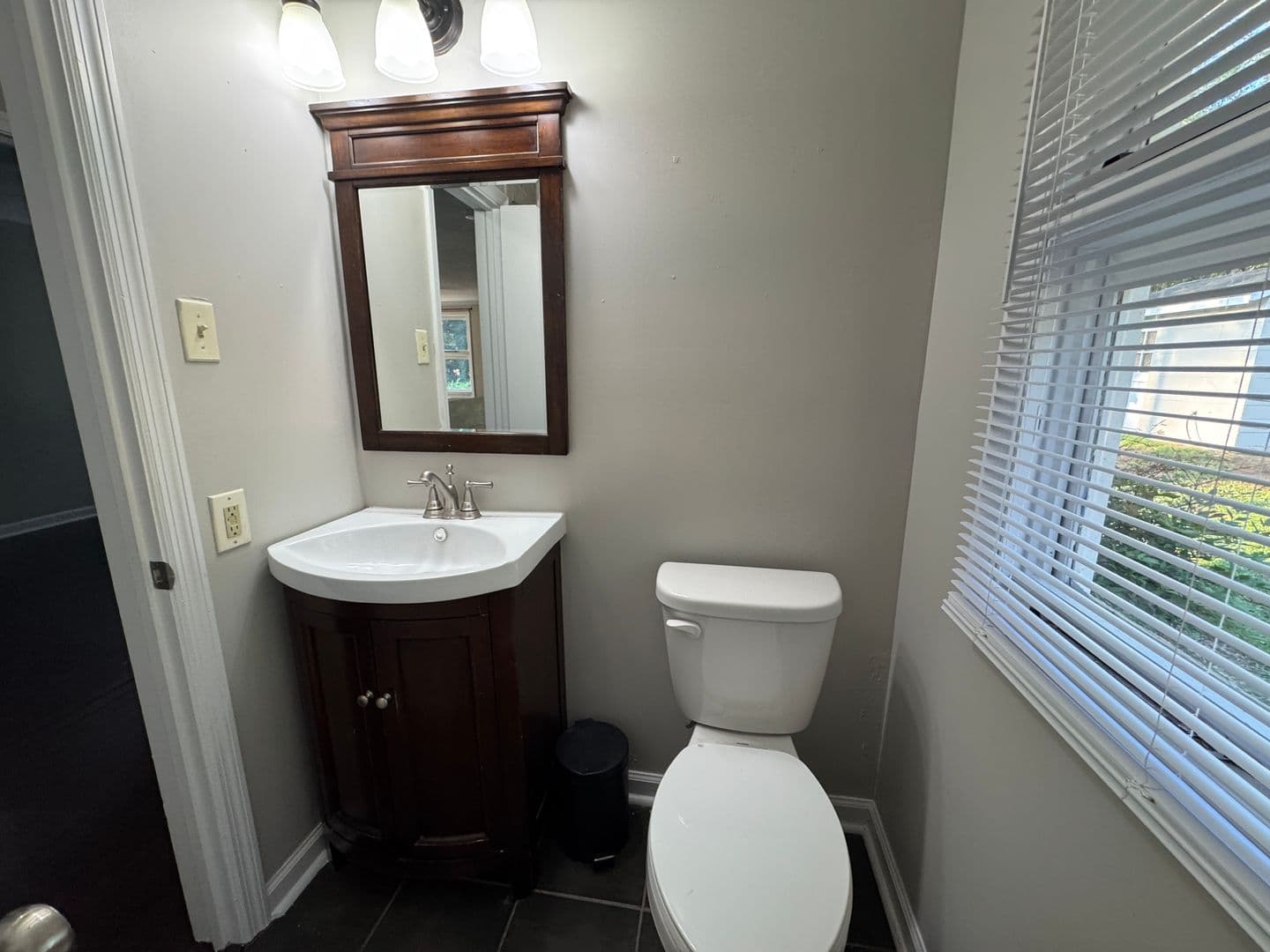 Belmont House: 124 Roxie Lane