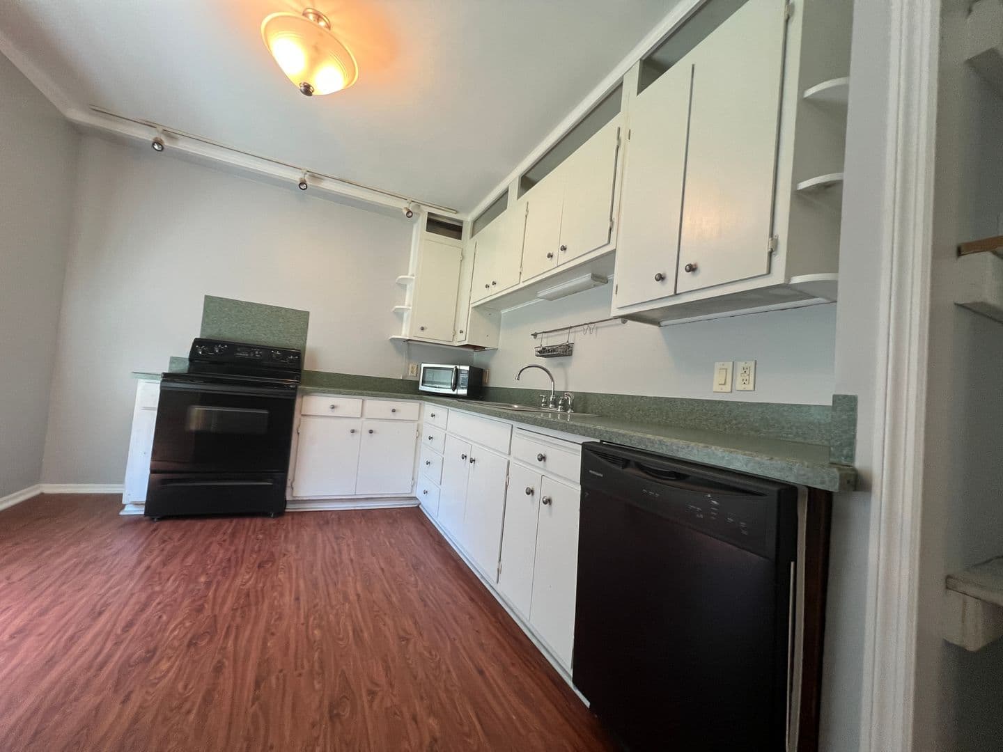 Mt. Holly House: 363 Pine St.