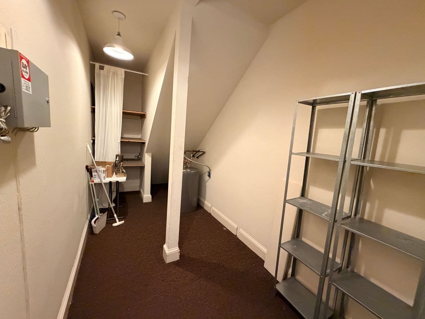 San Francisco House: 433 Bryant St