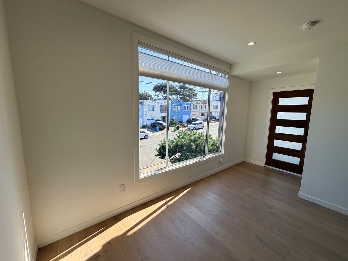 San Francisco House: 2239 43rd Ave