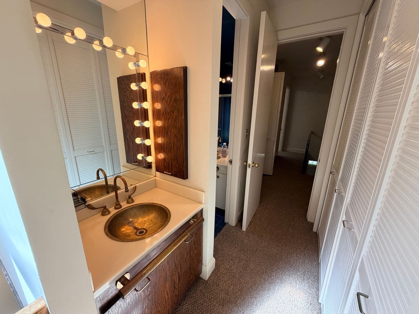 San Francisco House: 433 Bryant St