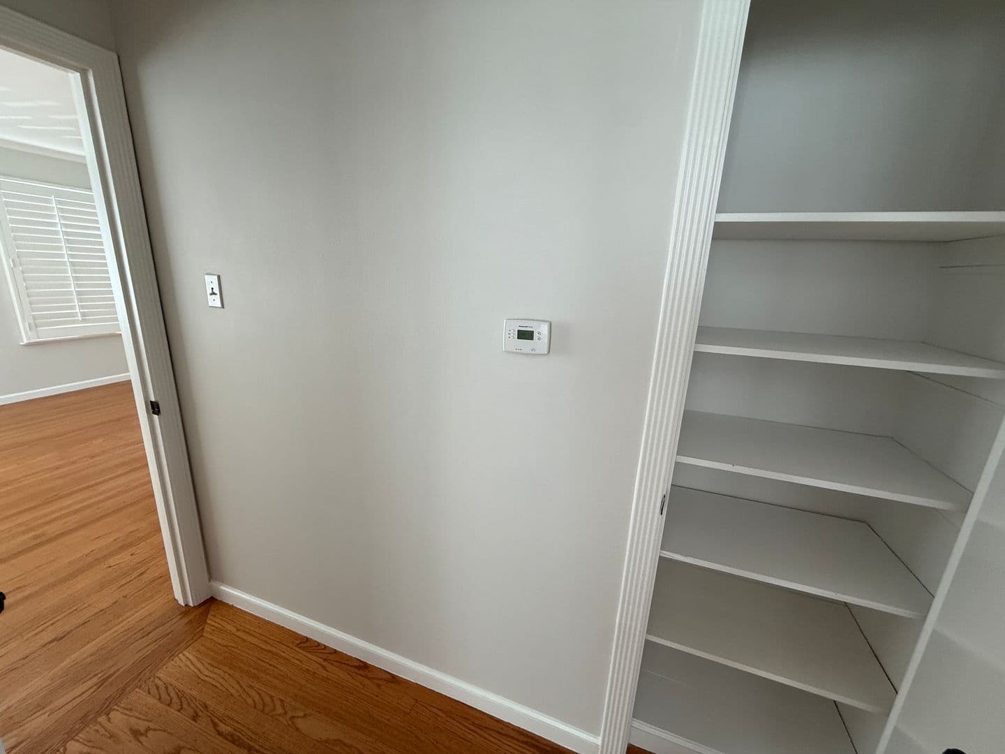 San Francisco House: 101 Ottawa Ave