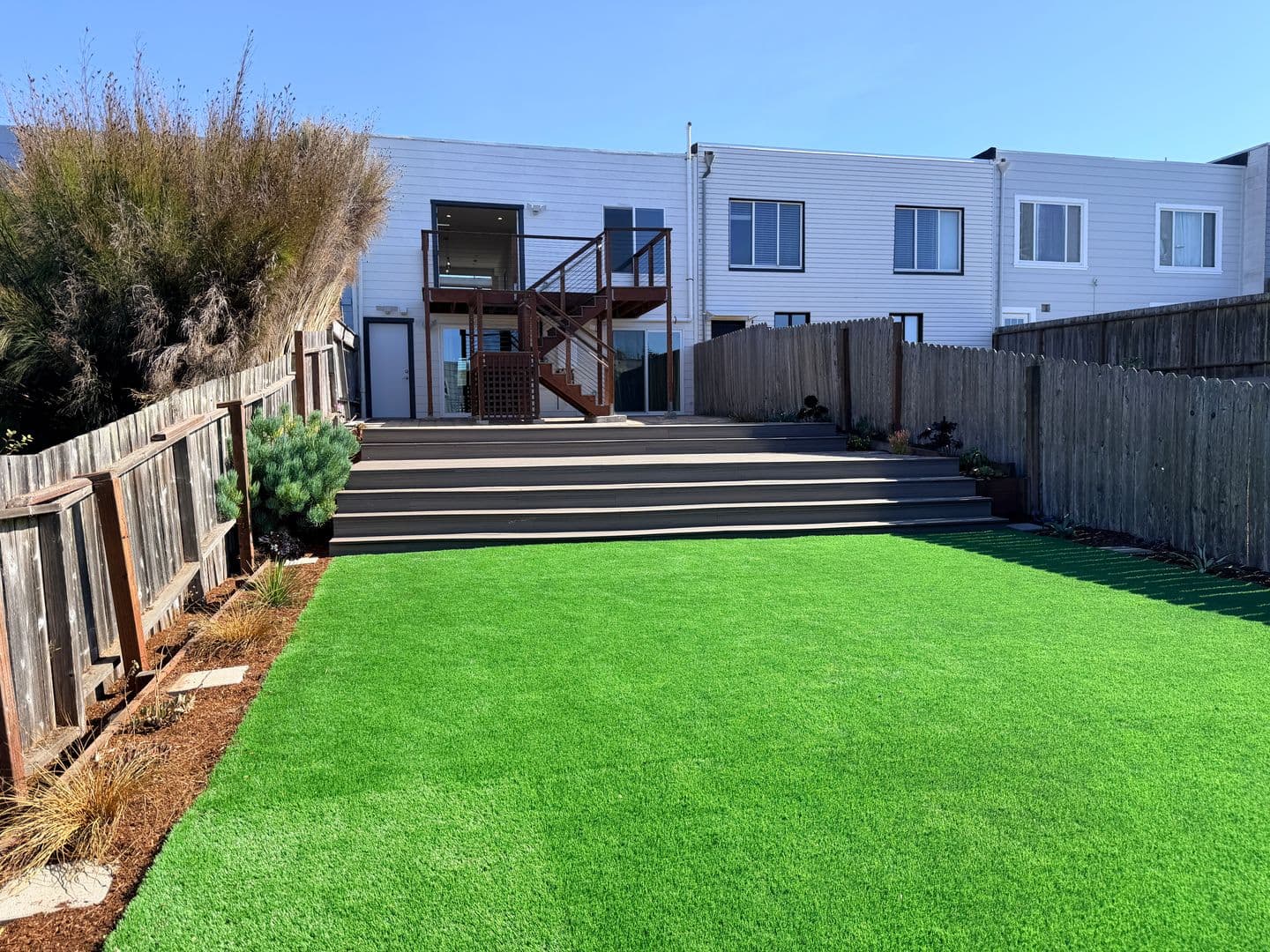 San Francisco House: 2239 43rd Ave