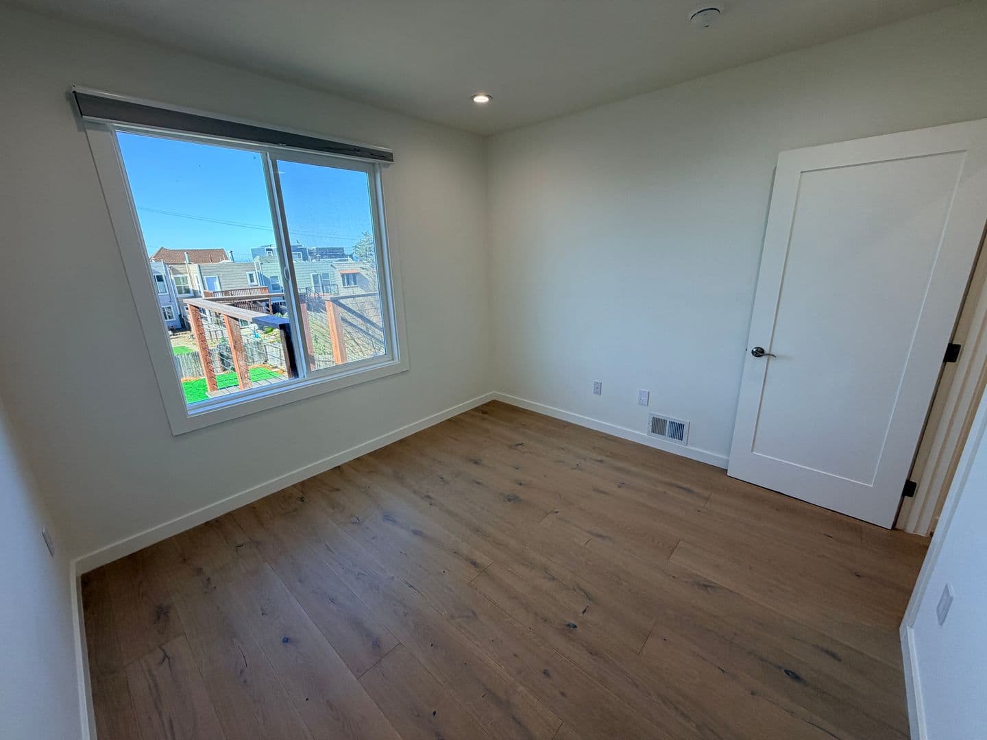 San Francisco House: 2239 43rd Ave