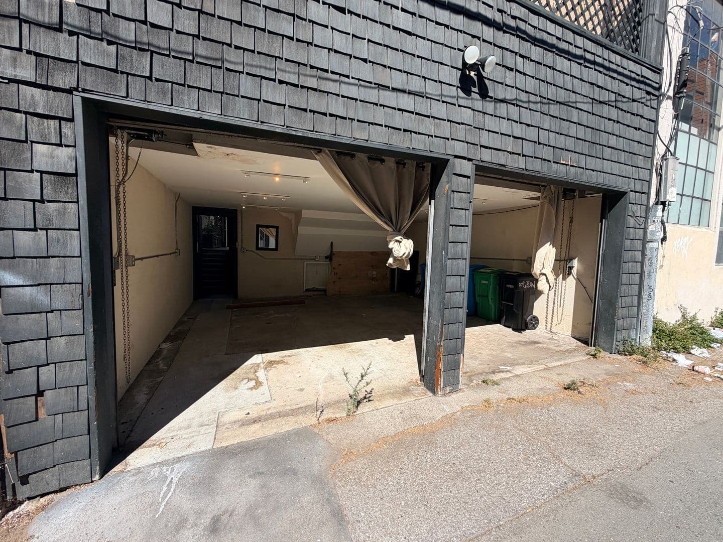 San Francisco House: 433 Bryant St