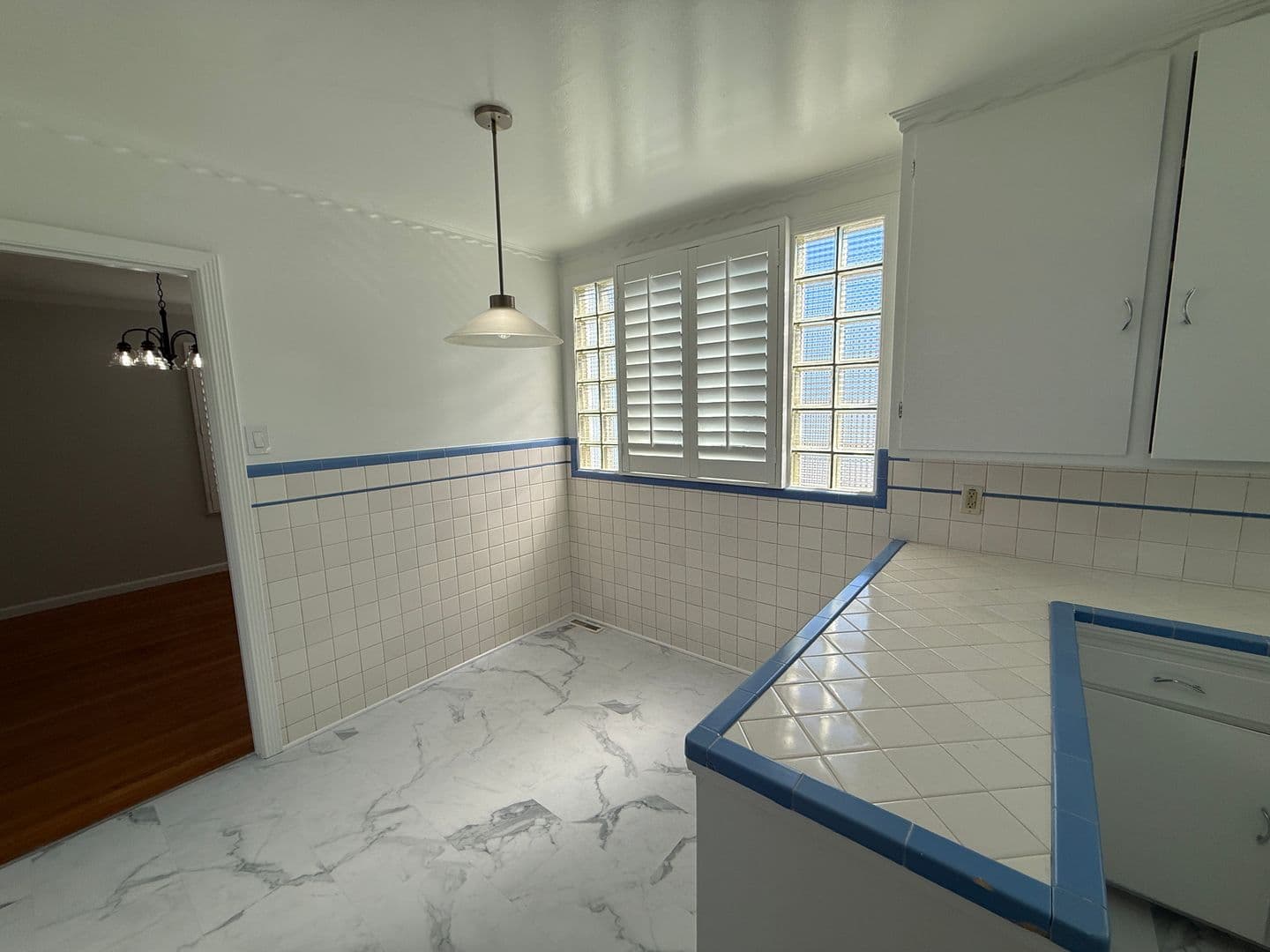 San Francisco House: 101 Ottawa Ave
