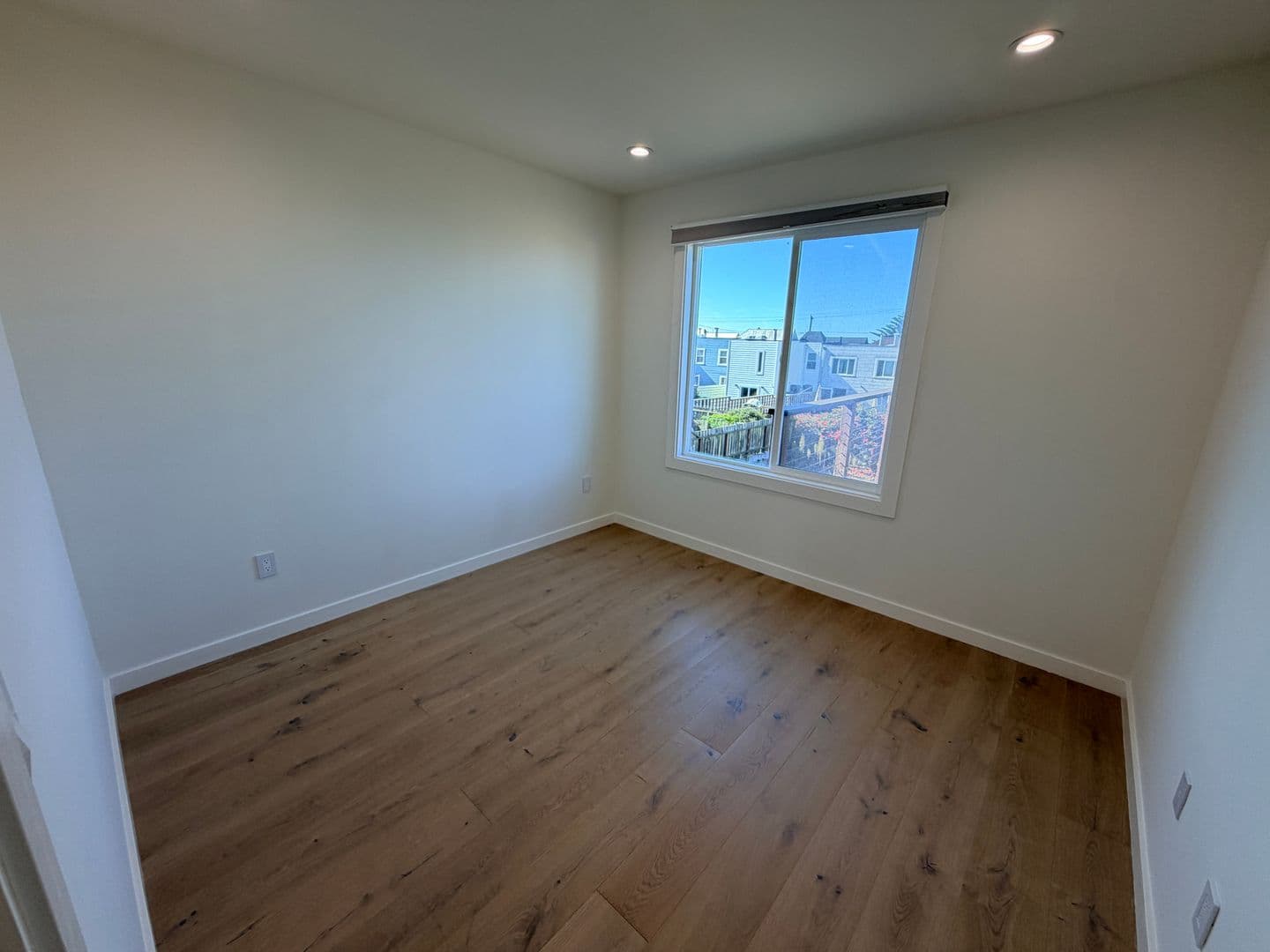 San Francisco House: 2239 43rd Ave