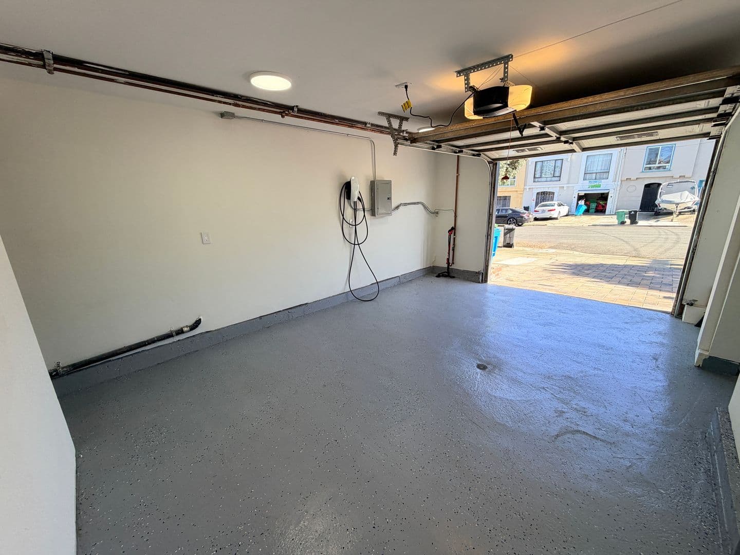 San Francisco House: 2239 43rd Ave