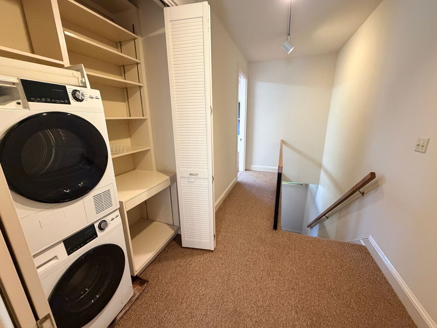 San Francisco House: 433 Bryant St