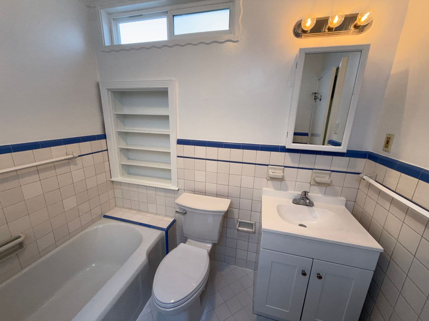 San Francisco House: 101 Ottawa Ave
