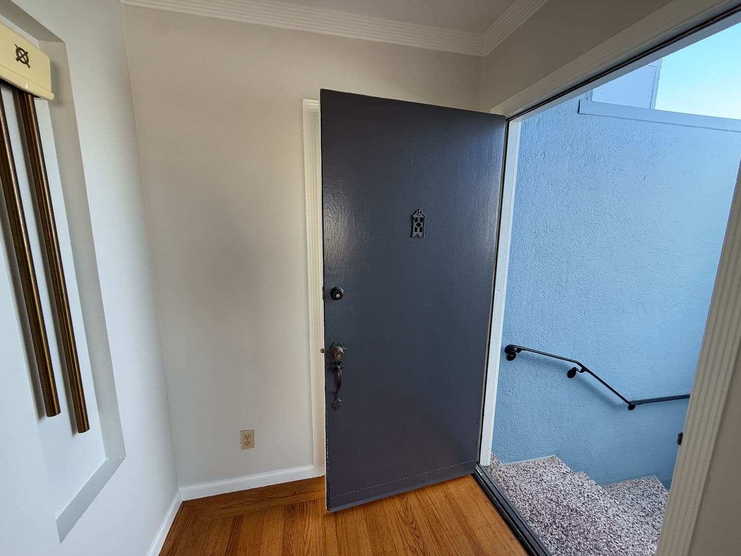 San Francisco House: 101 Ottawa Ave