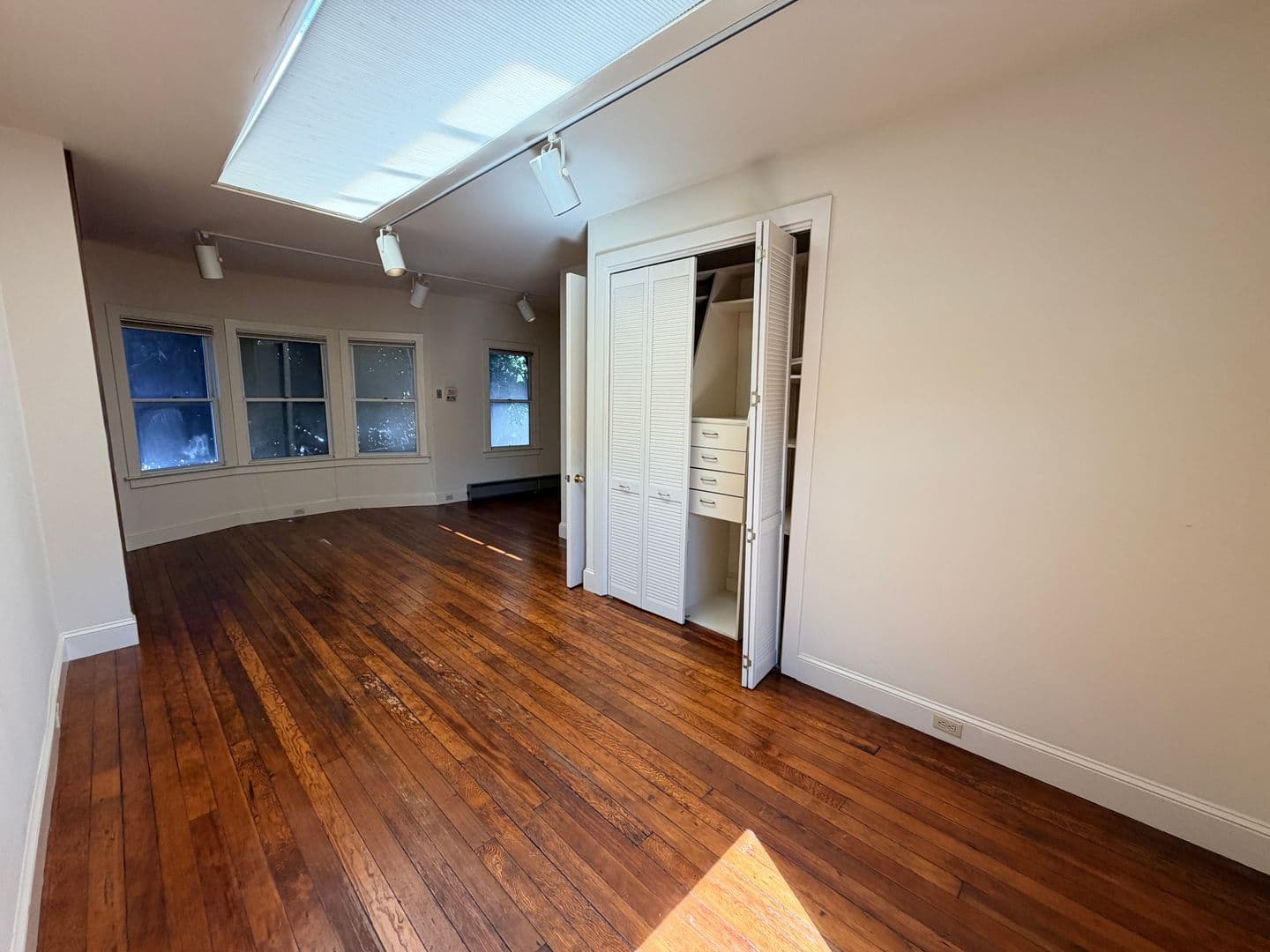 San Francisco House: 433 Bryant St