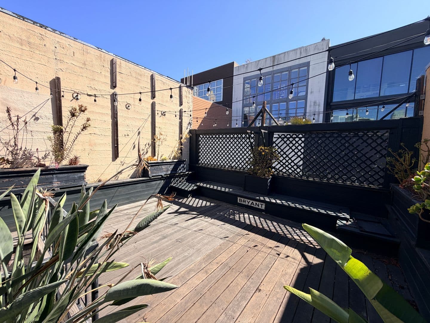 San Francisco House: 433 Bryant St