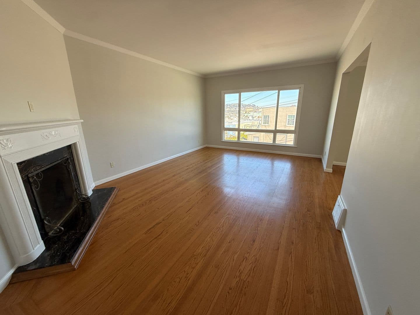 San Francisco House: 101 Ottawa Ave