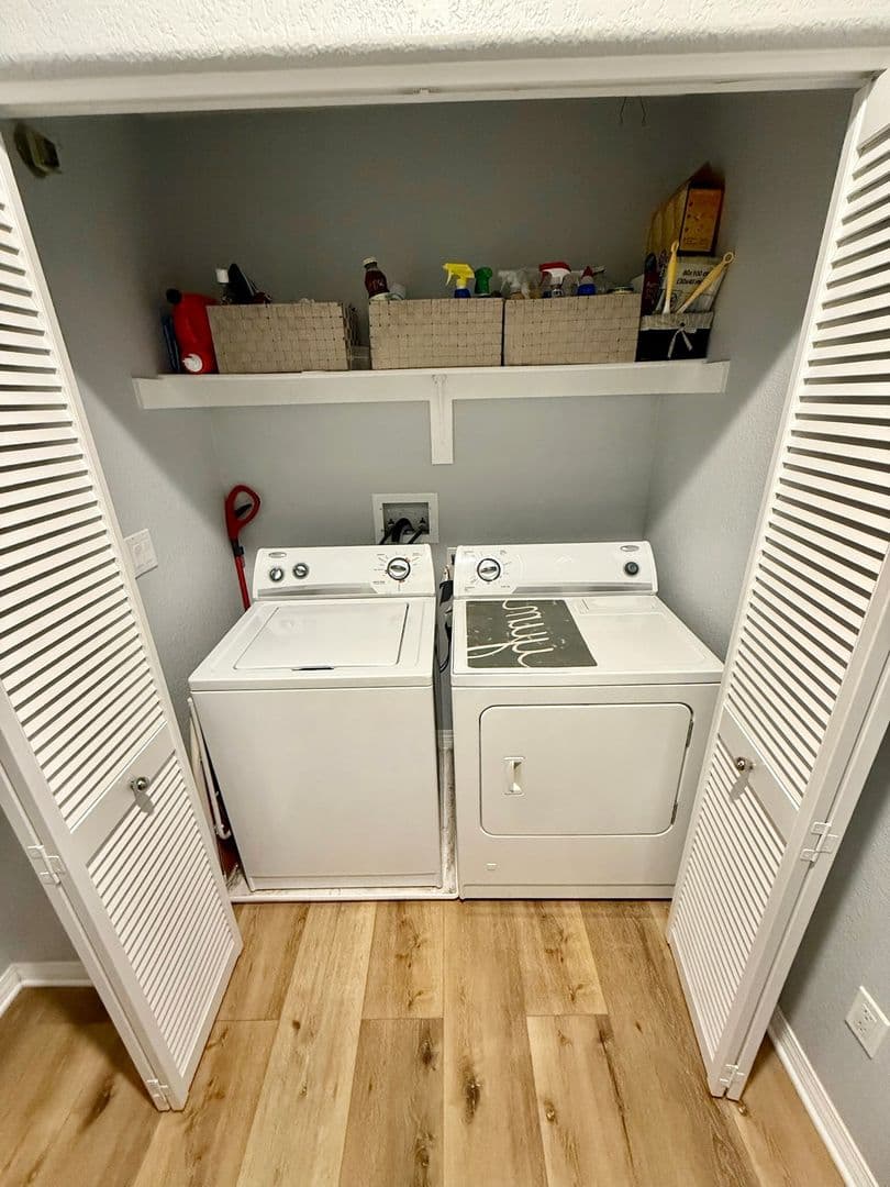 Oxnard House: 3129 Lisbon Lane