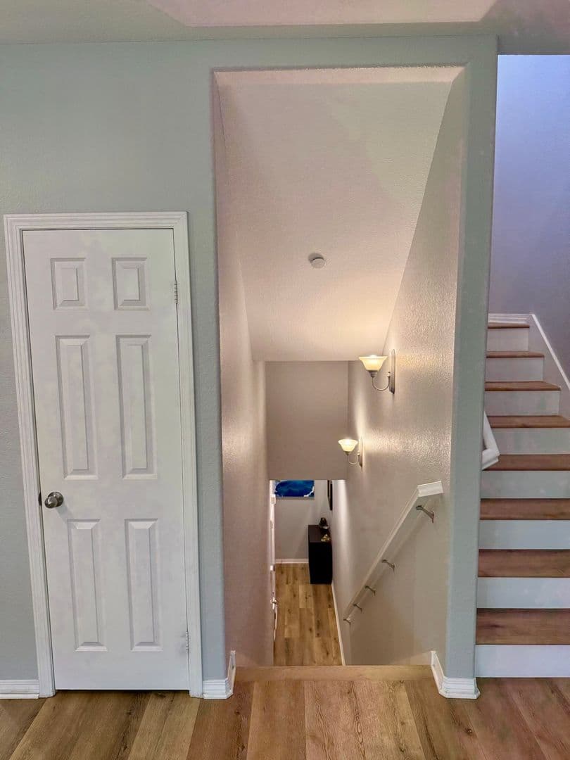 Oxnard House: 3129 Lisbon Lane