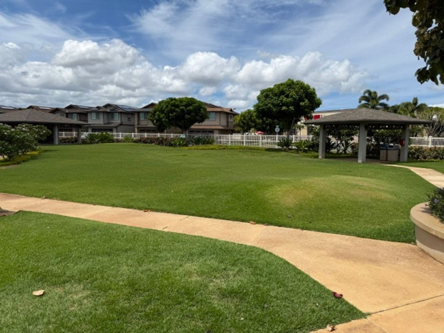 Ewa Beach House: 91-1001 Keaunui St #26