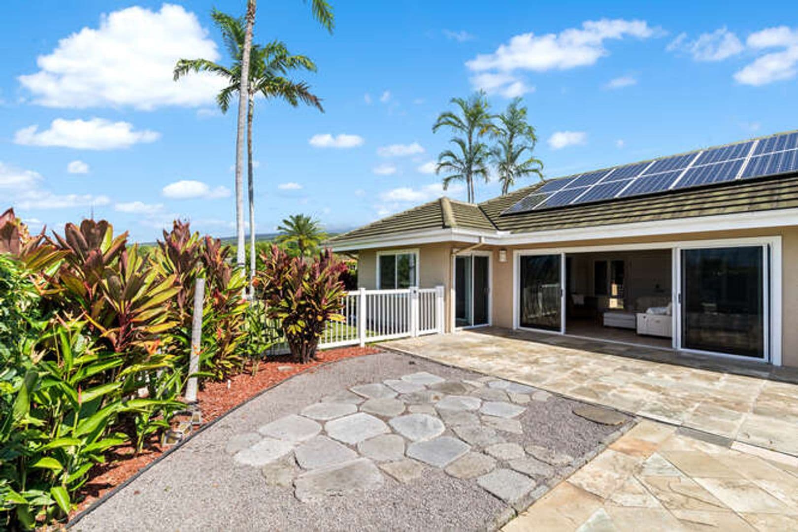 Kailua Kona House: 75-5614-R Hienaloli Road
