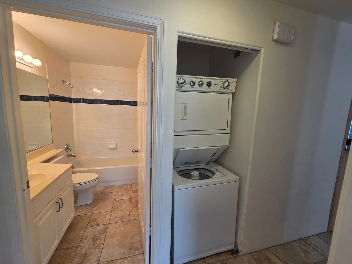 Kailua Kona Condo: 75-6081 Alii Dr. #W103
