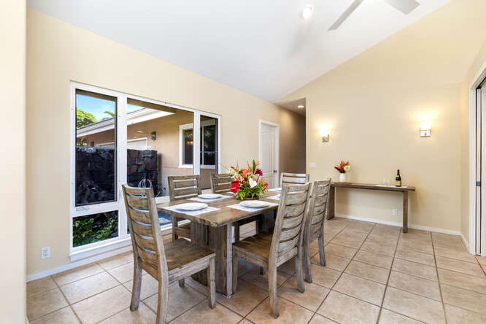 Kailua Kona House: 75-5614-R Hienaloli Road