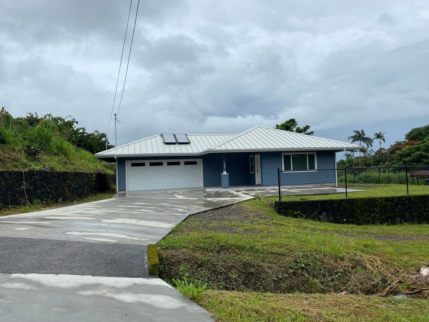 Hilo House: 118 G Malama Place